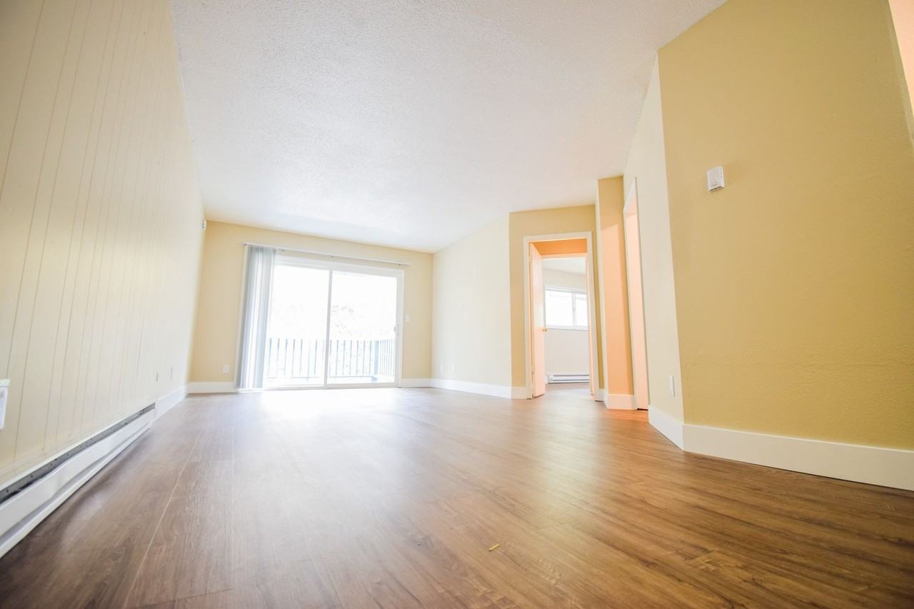 Vista Hills Apartments VIS-3560 - Photo 2 of 36