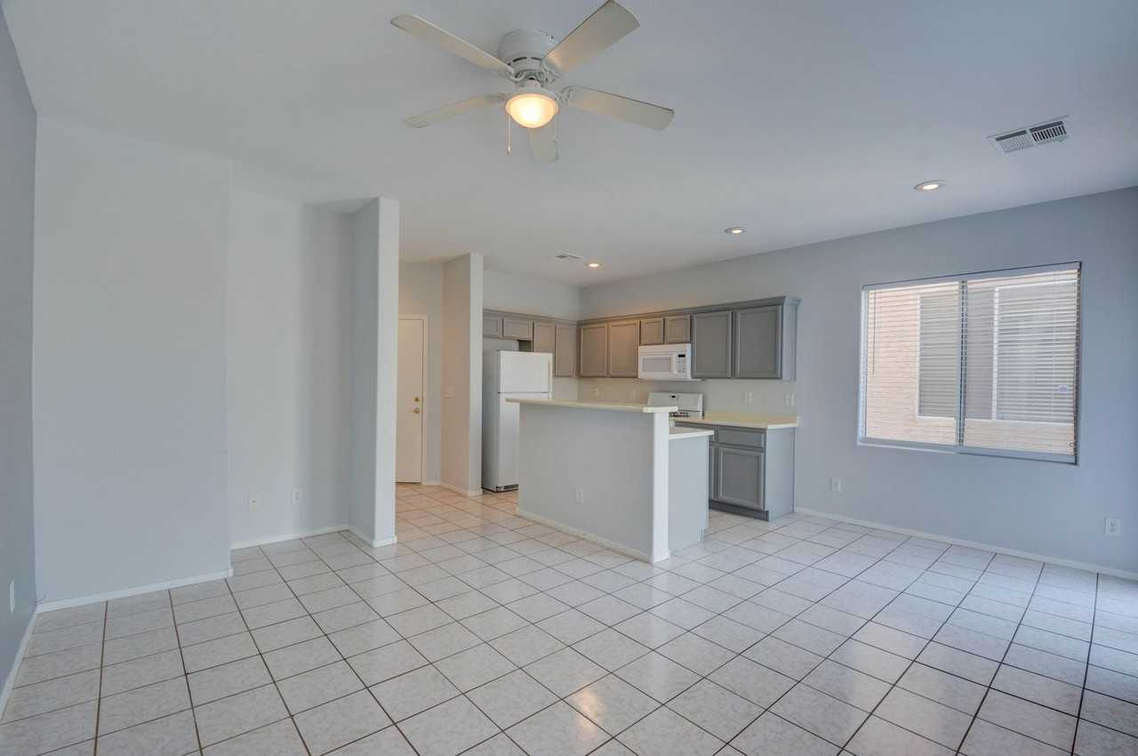 5924 W Santoli Ave - Photo 4 of 37