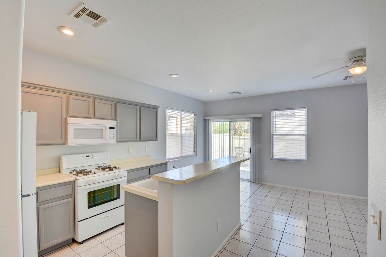 5924 W Santoli Ave - Photo 6 of 37