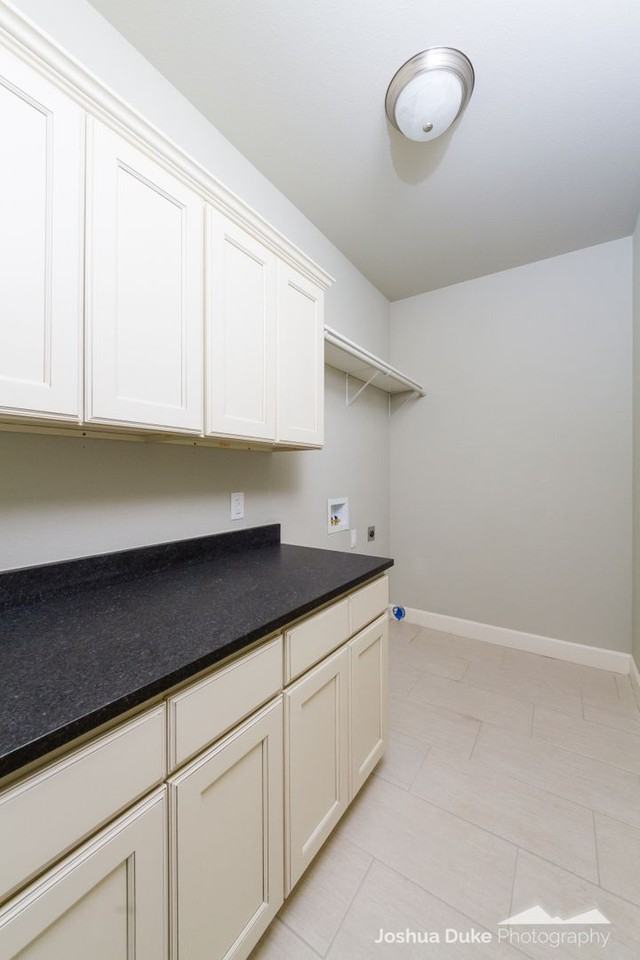 703 E Thornstone Ave - Photo 6 of 32