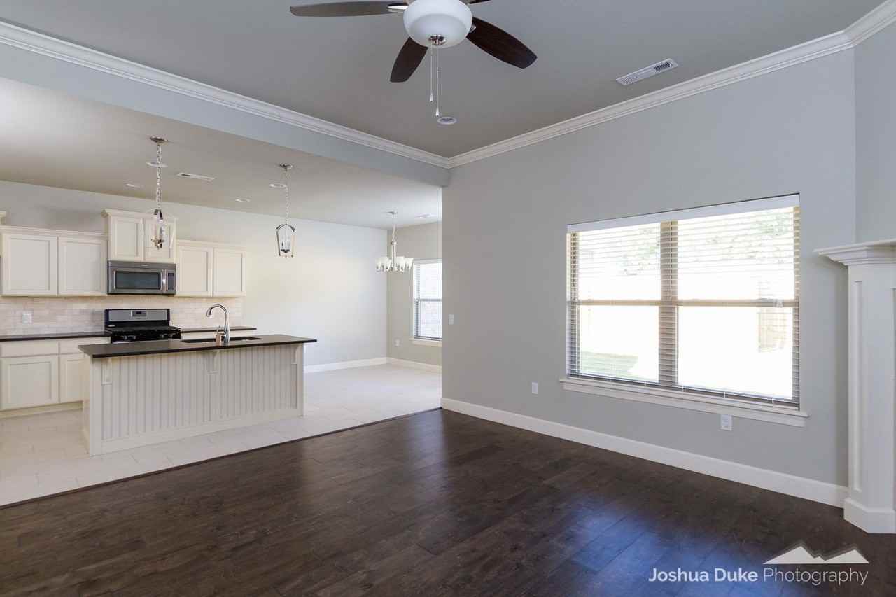 703 E Thornstone Ave - Photo 6 of 32