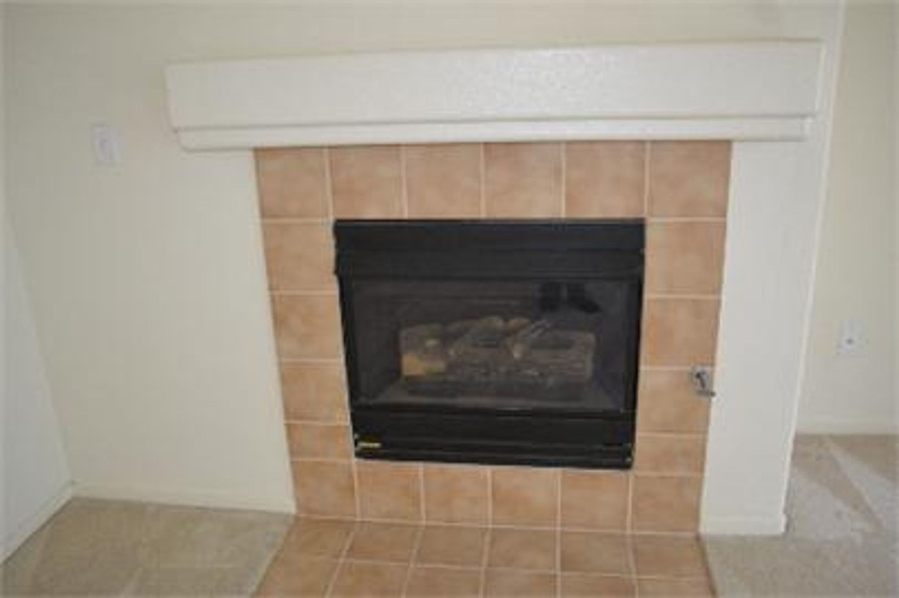 927 Cranston Dr - Photo 6 of 8