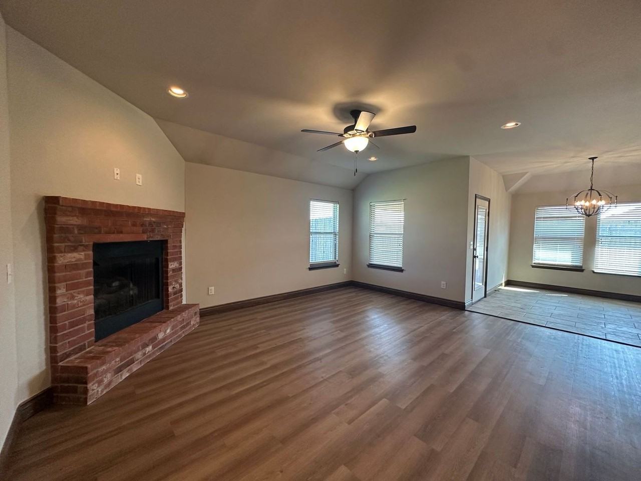 14008 Northwood Village Dr - Photo 6 of 34