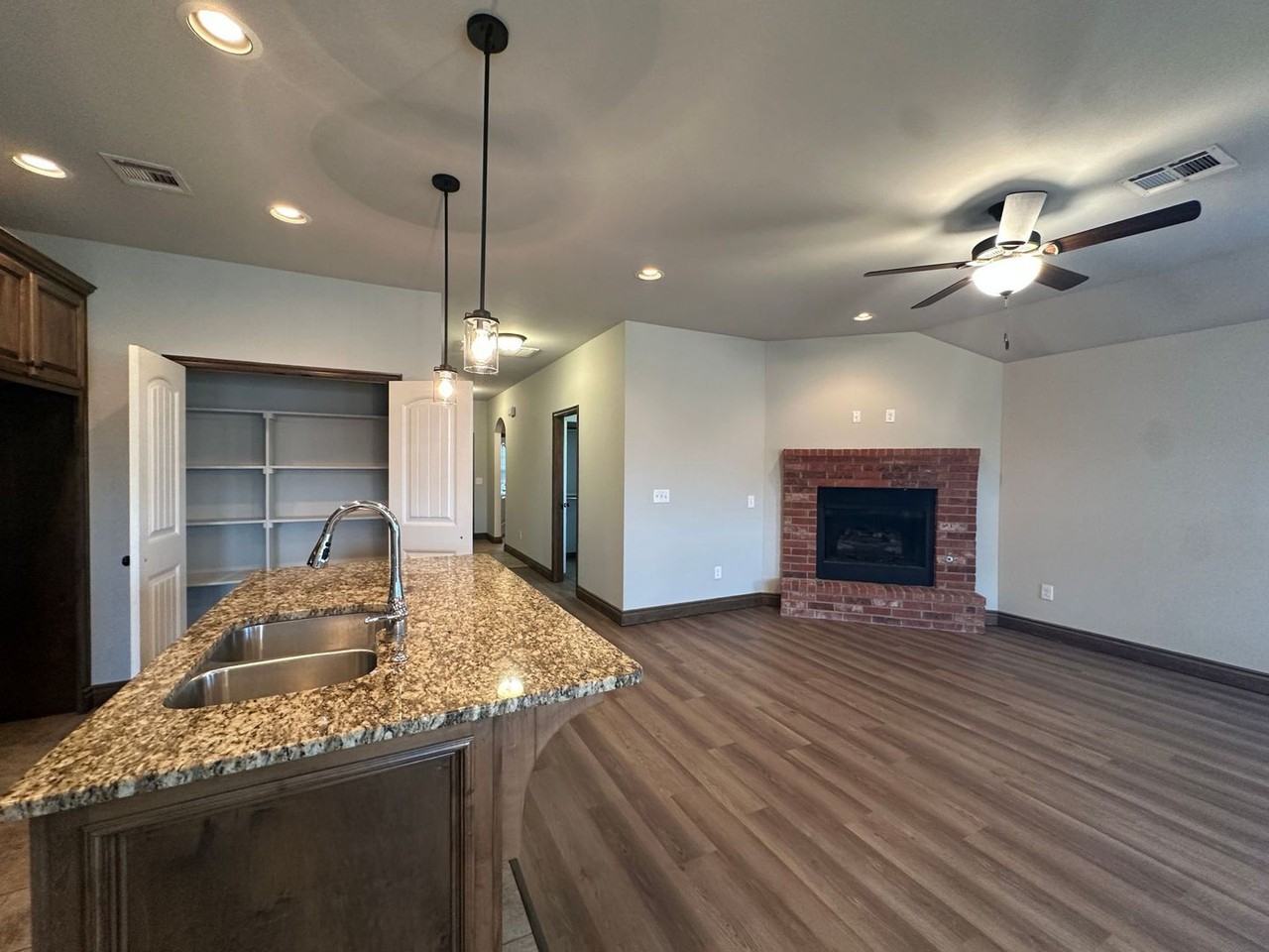14008 Northwood Village Dr - Photo 7 of 34