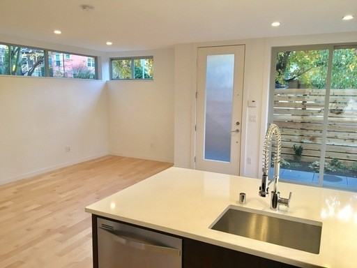 933 13th Avenue - Photo 5 of 15