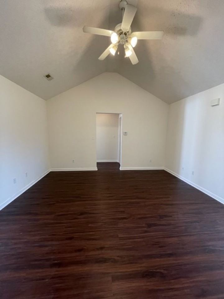 216 Applewood Lane - Photo 2 of 15