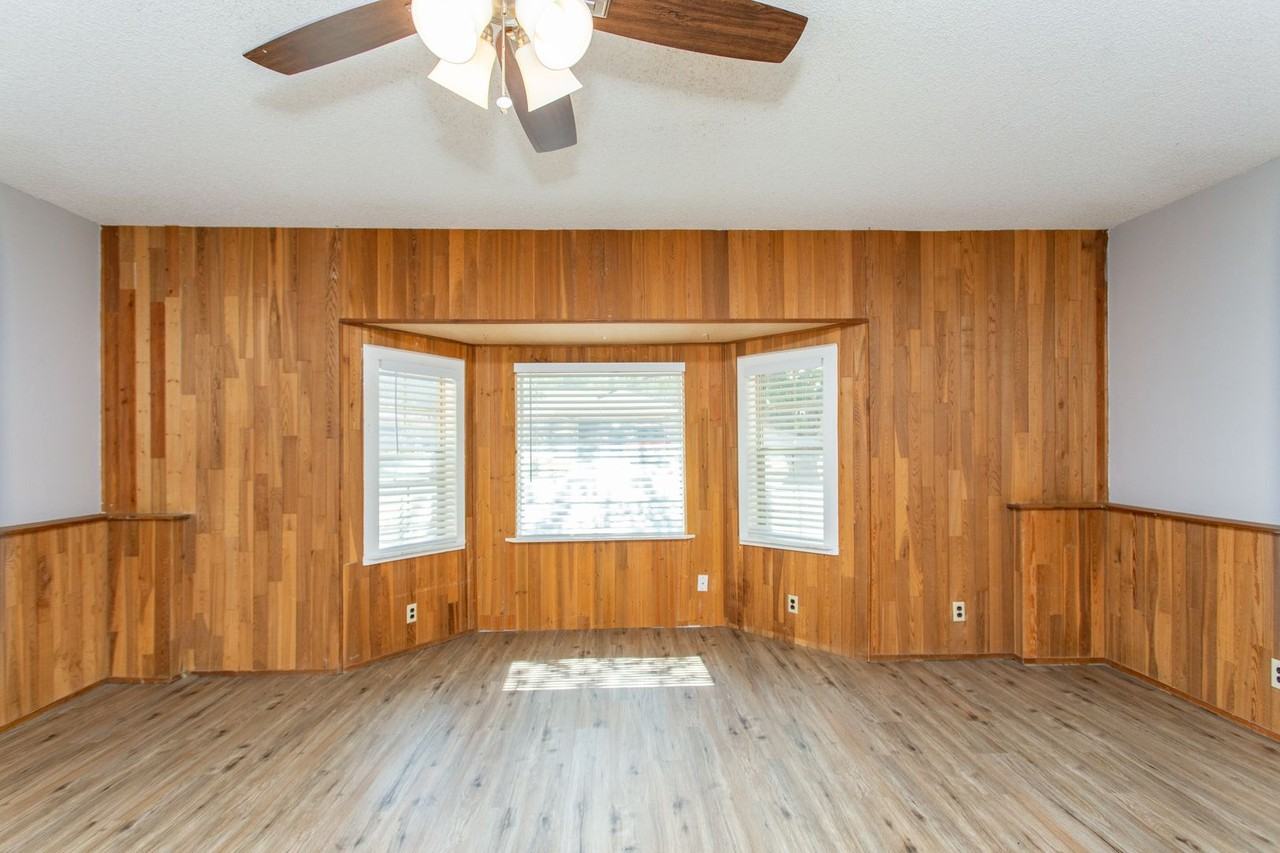 5238 Kingston Dr - Photo 3 of 31