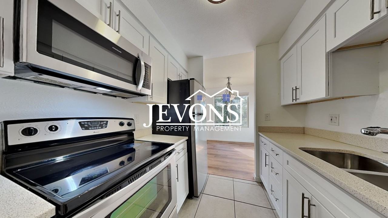 12525 Ne 145th Pl - Photo 4 of 46