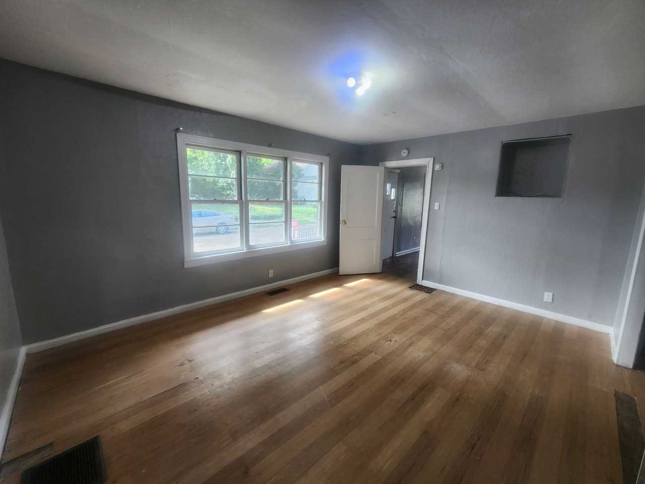 1414 Sycamore St - Photo 6 of 18