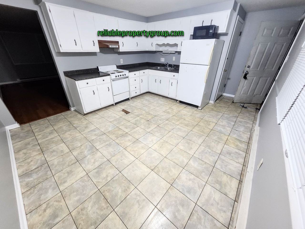 10737 Old Decatur Rd - Photo 2 of 10