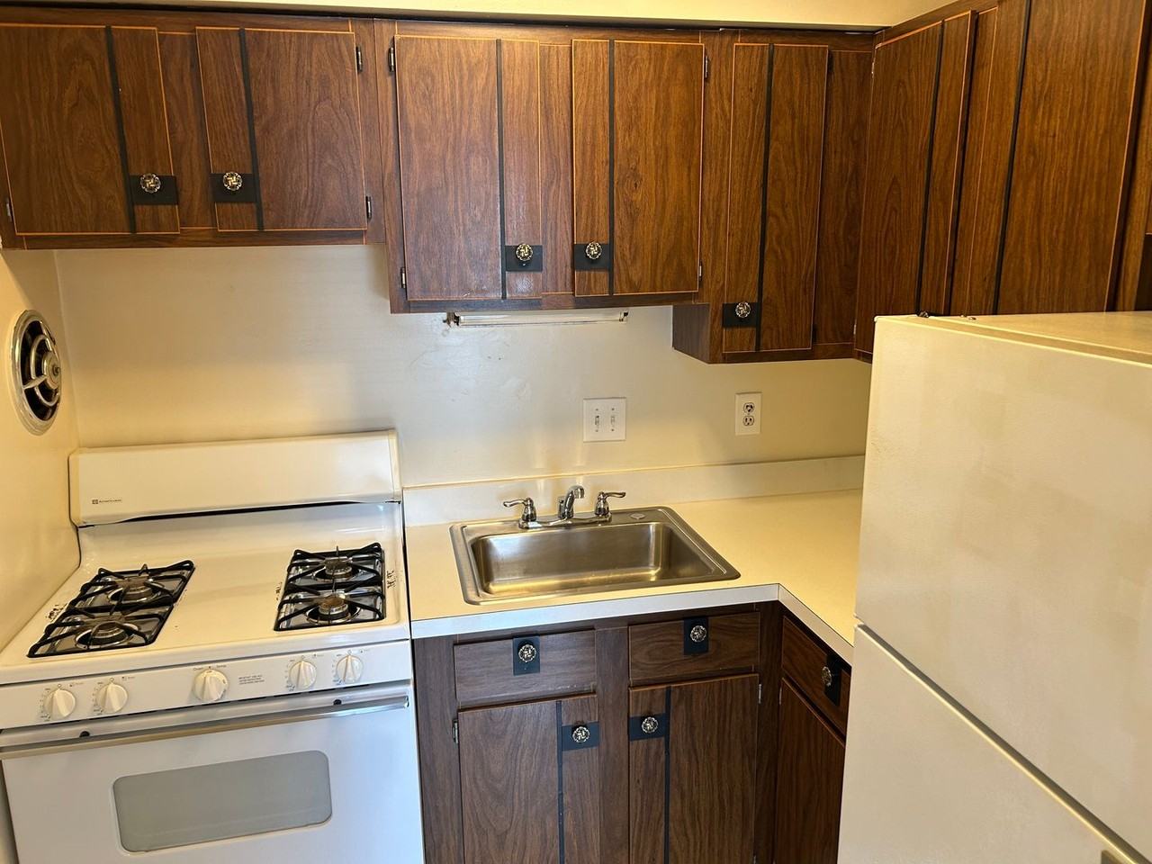 125G Clubhouse Dr Sw #7 - Photo 3 of 6