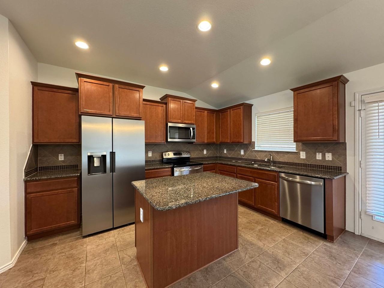 9306 Cricket Dr - Photo 6 of 27