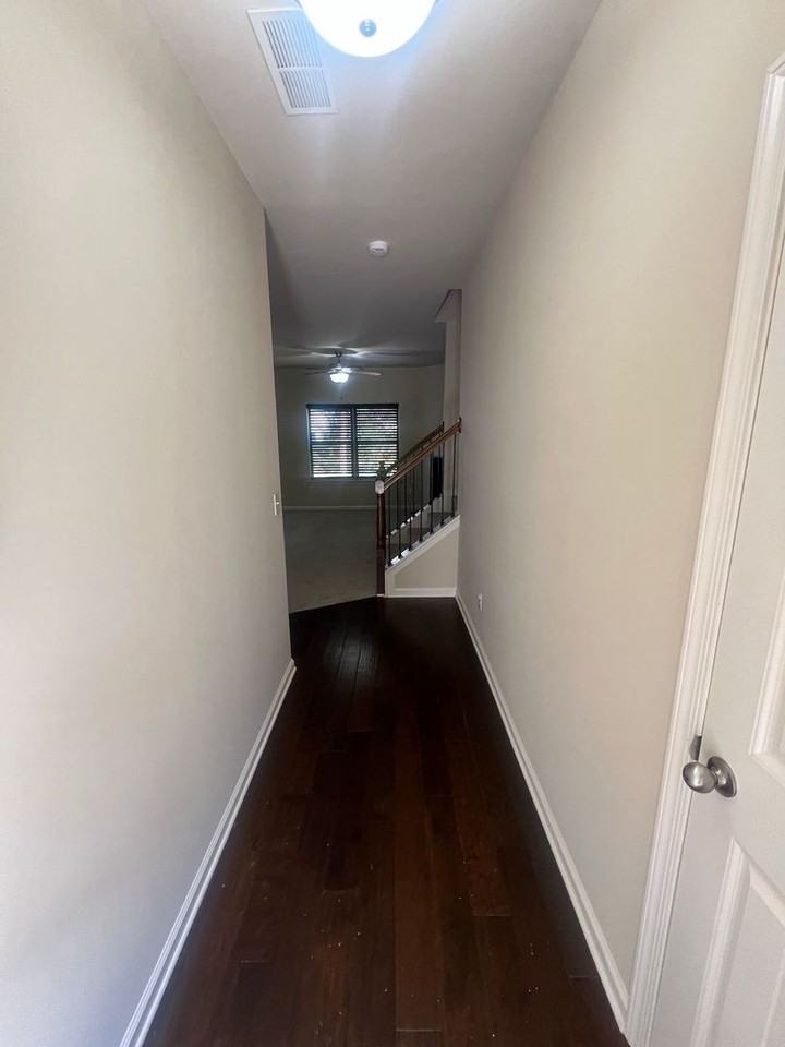 586 Grenier Terrace Northeast - Photo 3 of 28