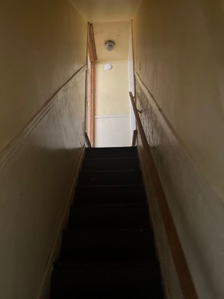 2030 Wilkens Ave - Photo 3 of 12