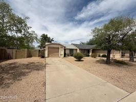 featured image of 3124 W Mohawk Ln