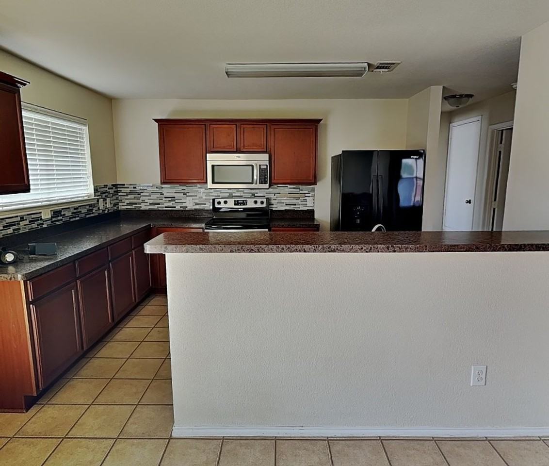 201 Dakota Ridge Dr - Photo 6 of 22