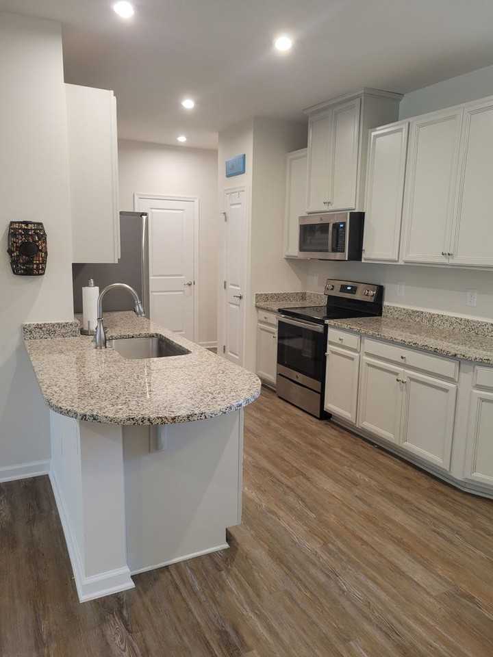 3419 Foxglove Dr - Photo 3 of 14