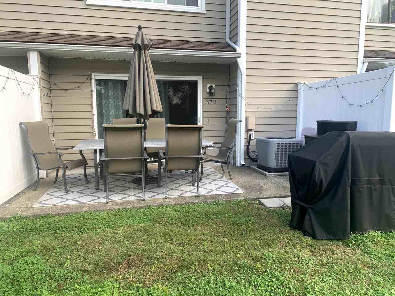 372 Monticello Dr #372 - Photo 2 of 21