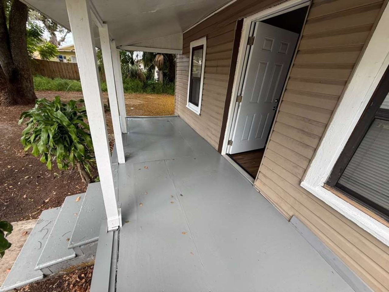 523 1/2 Quincy St - Photo 3 of 9