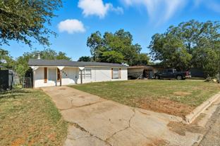 2034 Collins Ave - Photo 1 of 1