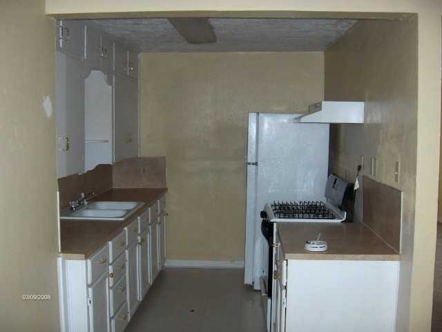 2211 Nw Crosby Ave - Photo 5 of 10