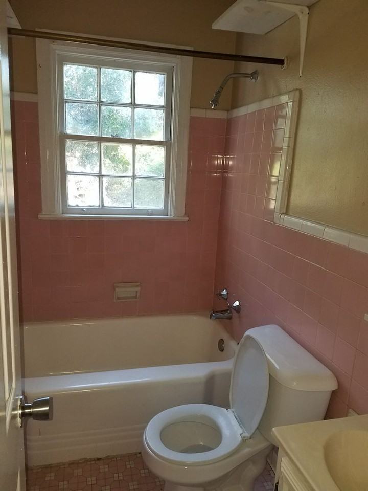 817 Hawkins St - Photo 3 of 8