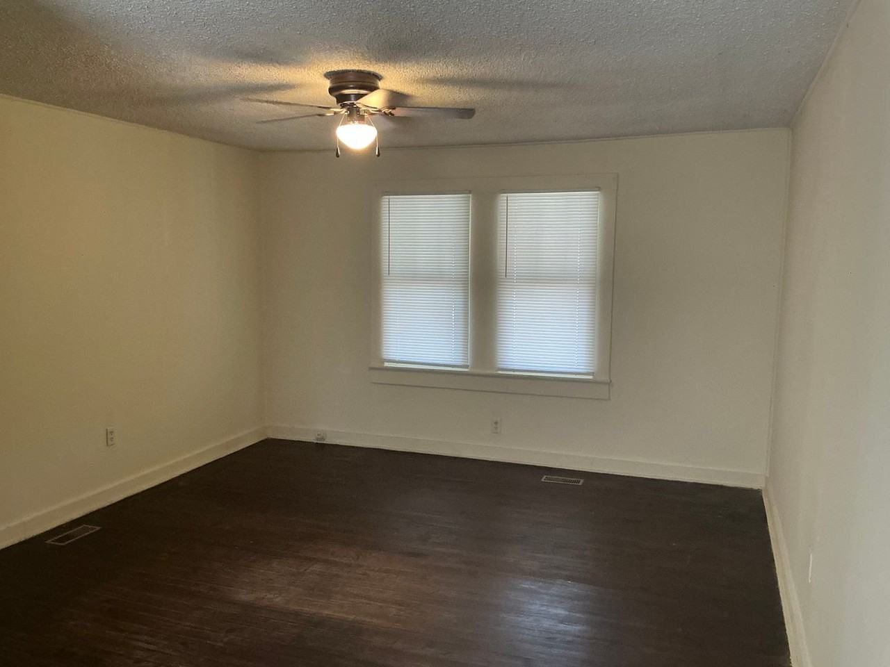 1106 1106 1/2 A- Roosevelt St. - Photo 4 of 10