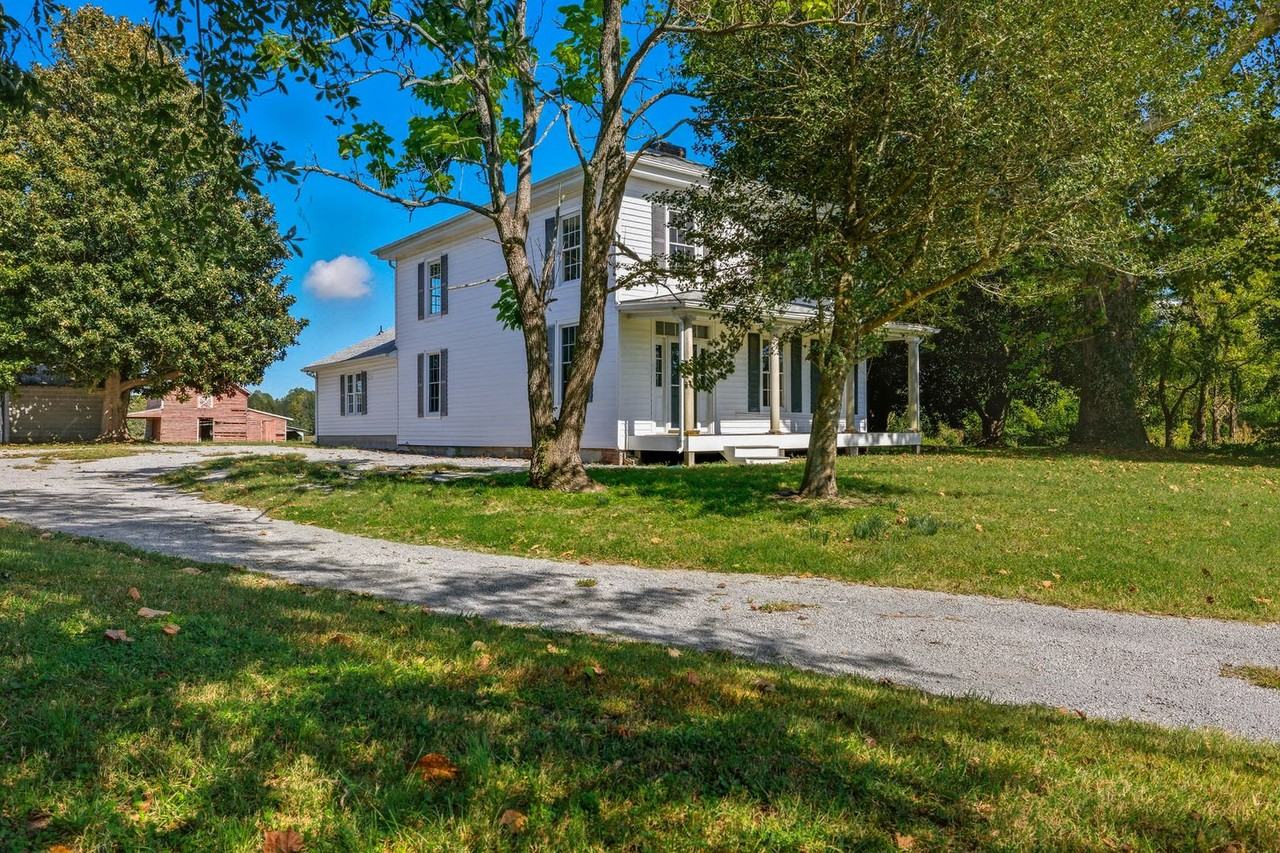 12300 East Quaker Road - Photo 2 of 31