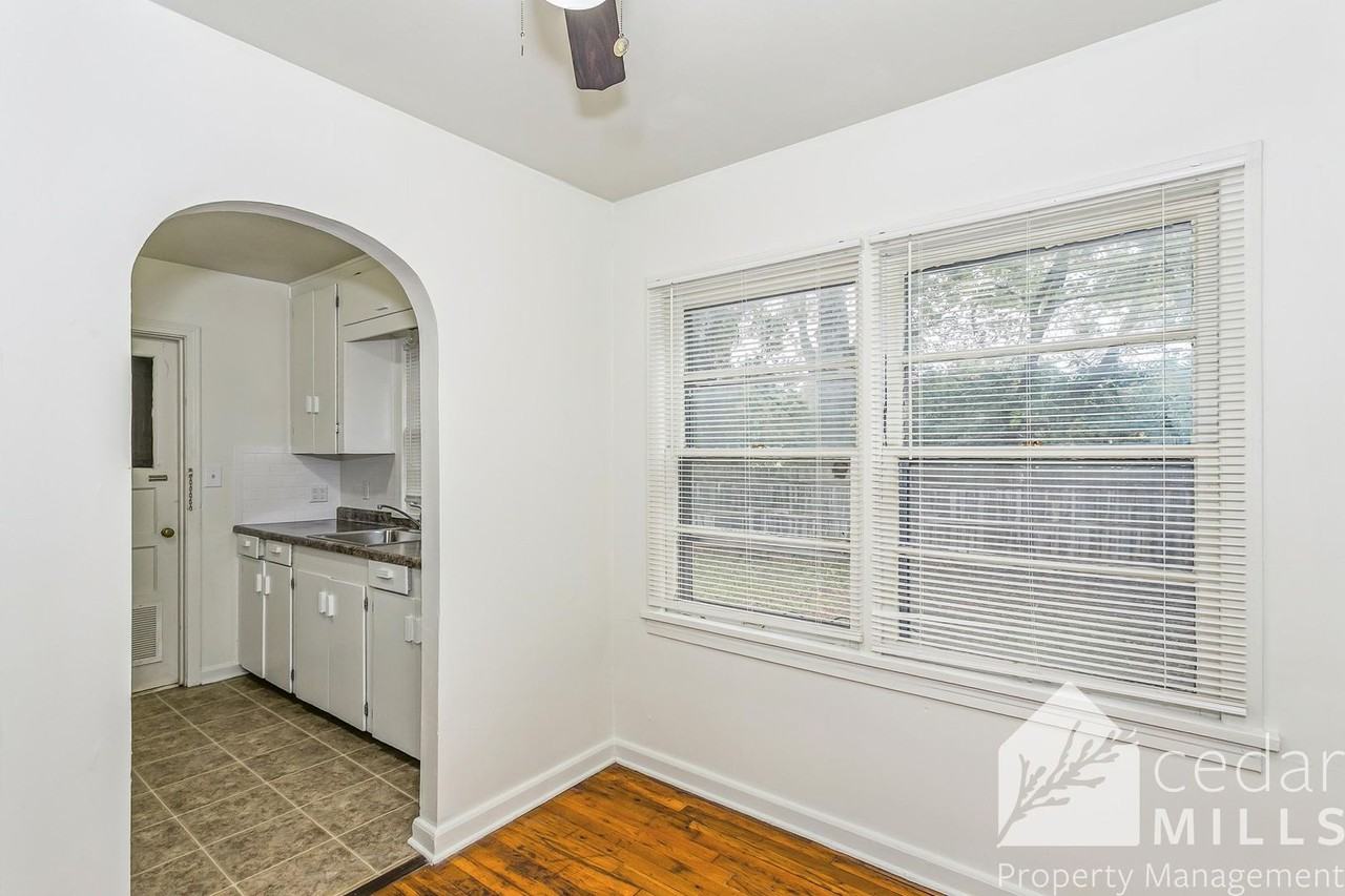 2216 S Greenwood St - Photo 3 of 10