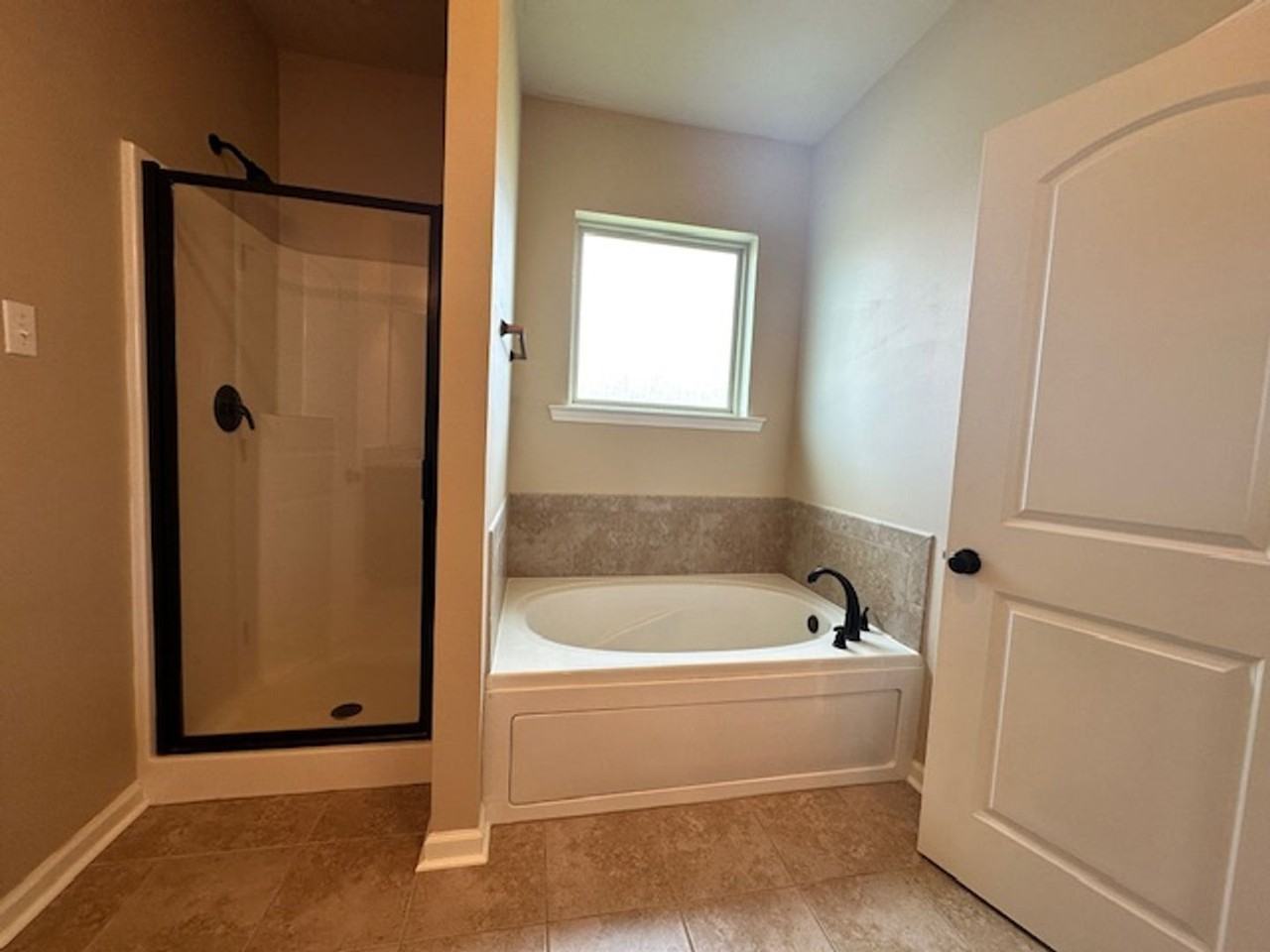 106 Valcour Pl - Photo 6 of 13