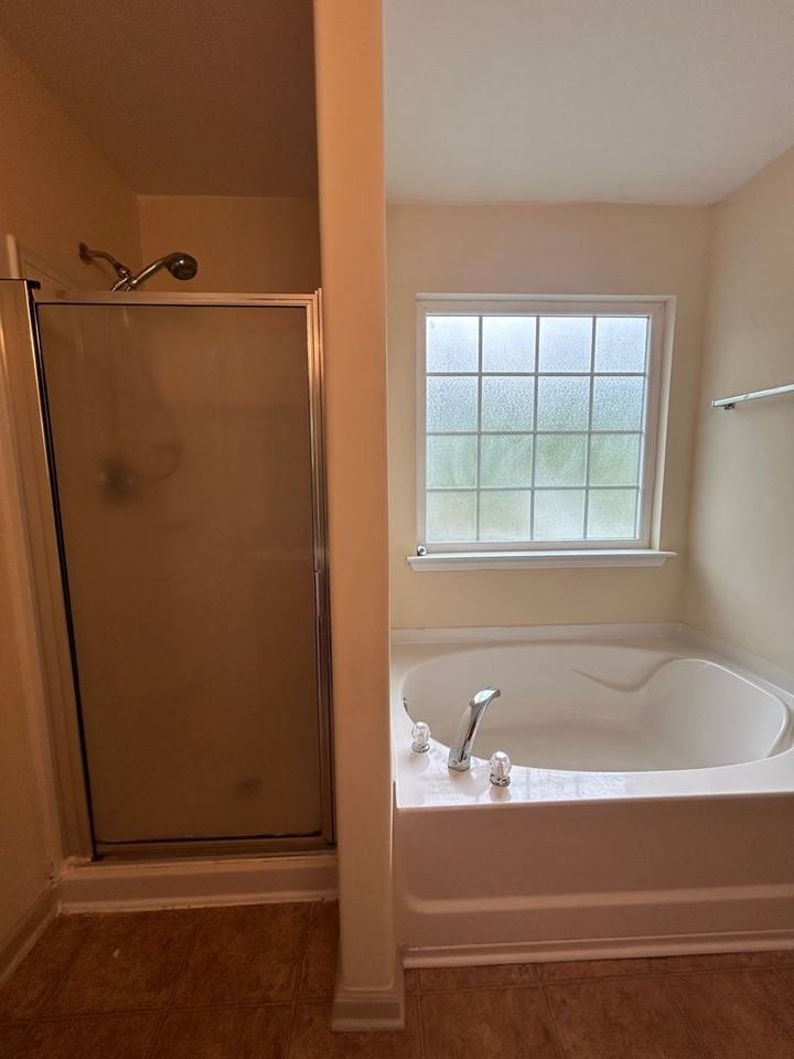 52 Ristona Dr - Photo 2 of 16