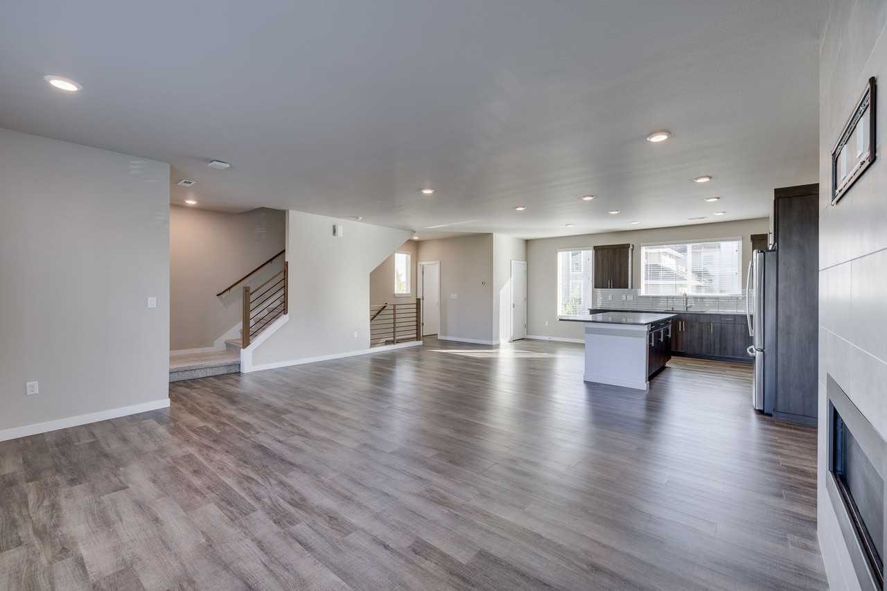 8263 S 118th Ct - Photo 2 of 23