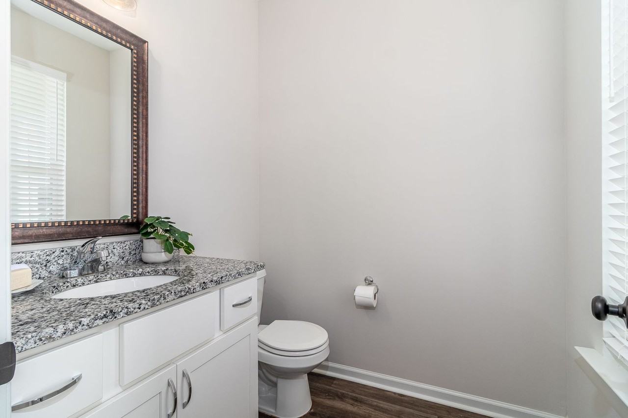 4831 Fairmont Dr - Photo 5 of 40
