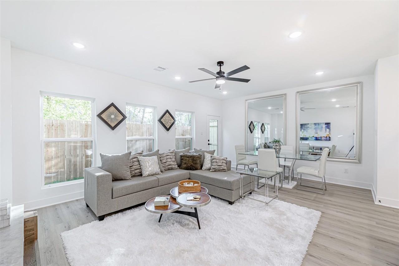 7806 Comal St #B - Photo 6 of 22