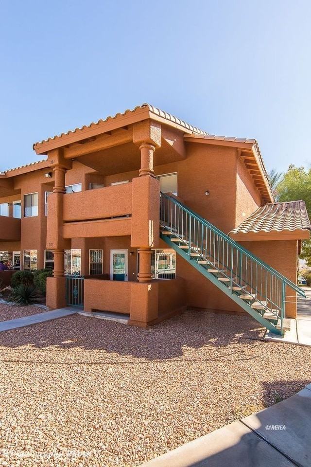 835 Mesquite Springs Dr #201 - Photo 2 of 18