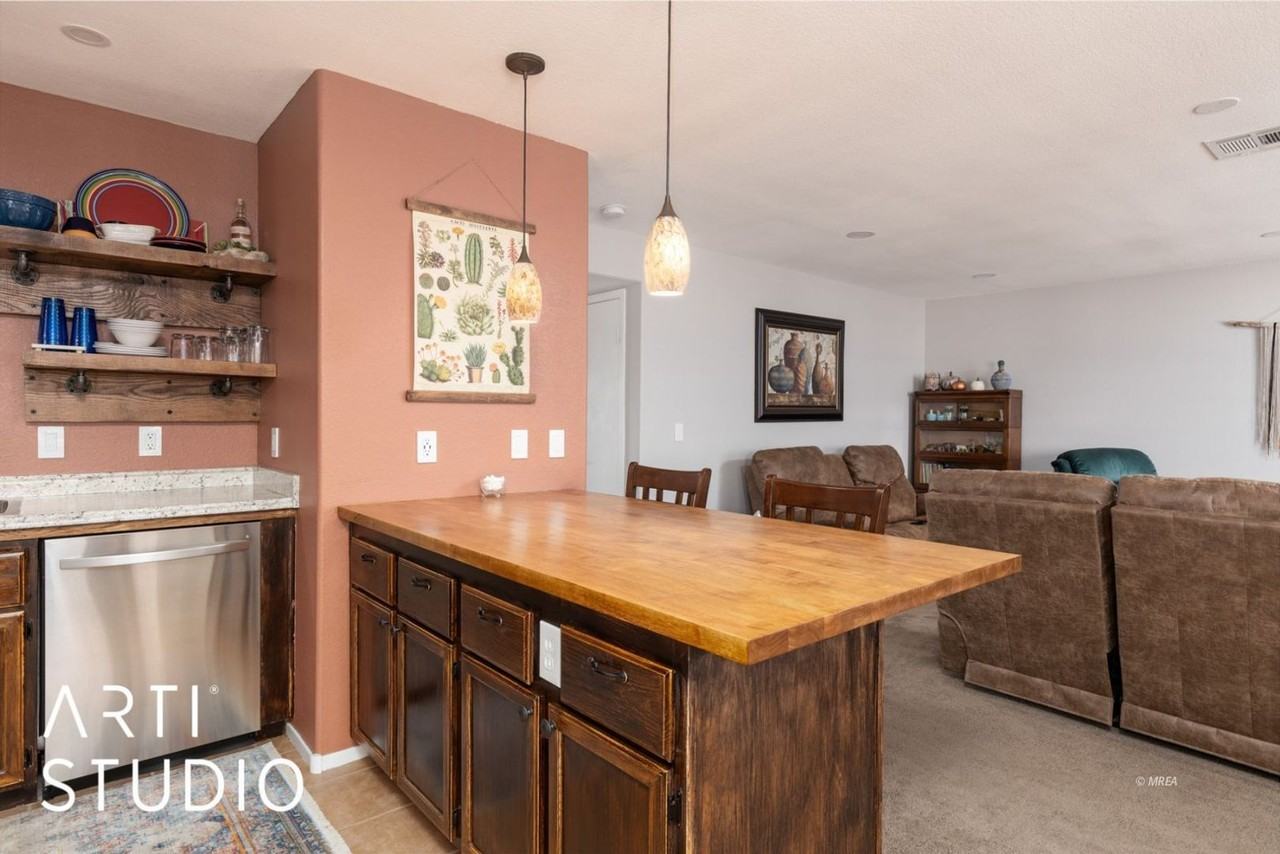 835 Mesquite Springs Dr #201 - Photo 6 of 18