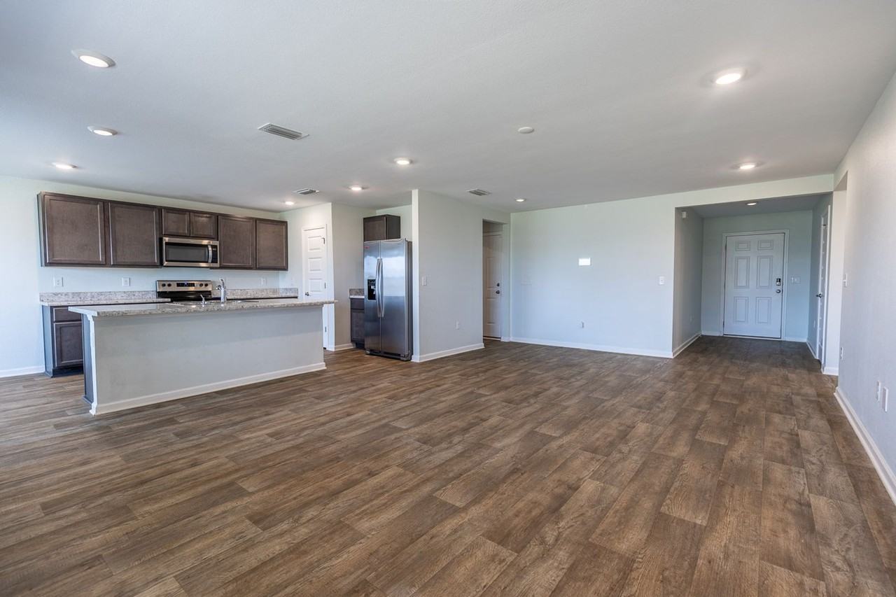 304 Hartenstein Rd - Photo 2 of 19