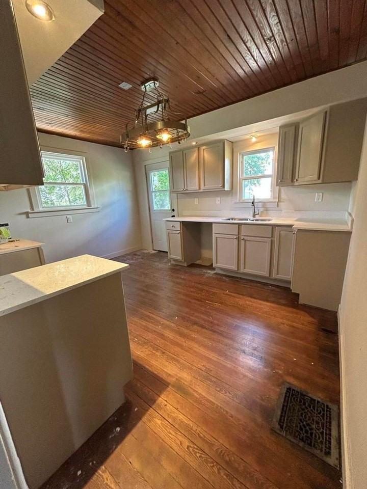 503 Mcnatt Ave - Photo 6 of 9