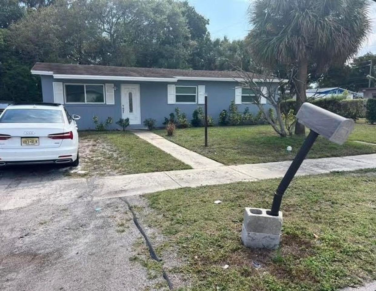 372 Nw 4th Ct - Photo 6 of 12