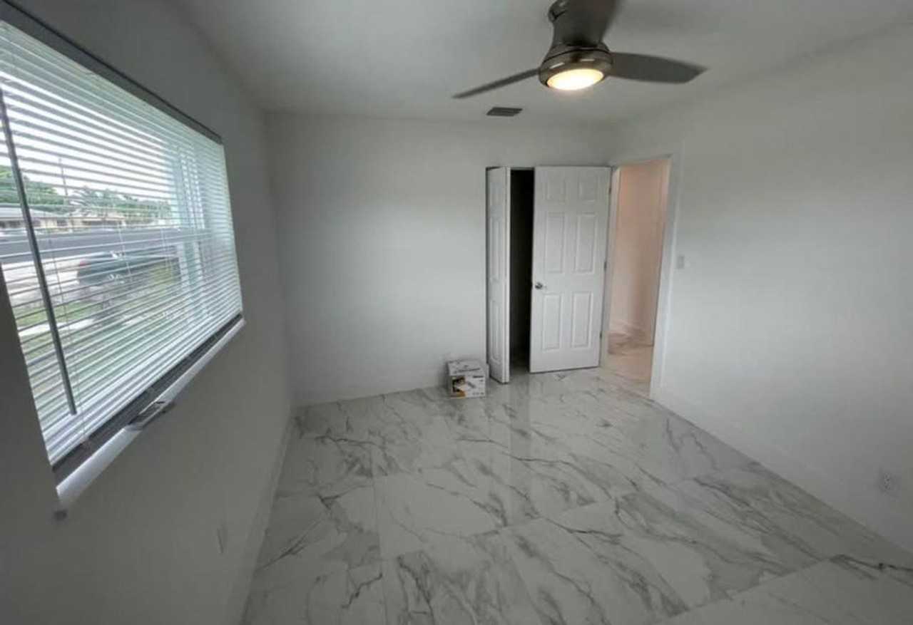 372 Nw 4th Ct - Photo 7 of 12