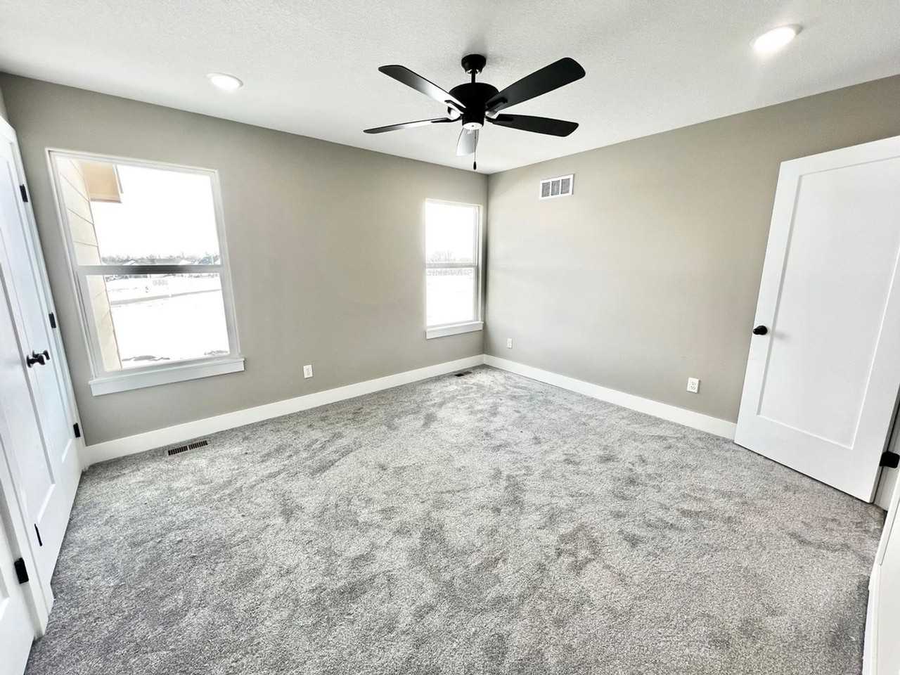 10611 E Bonita St - Photo 6 of 12