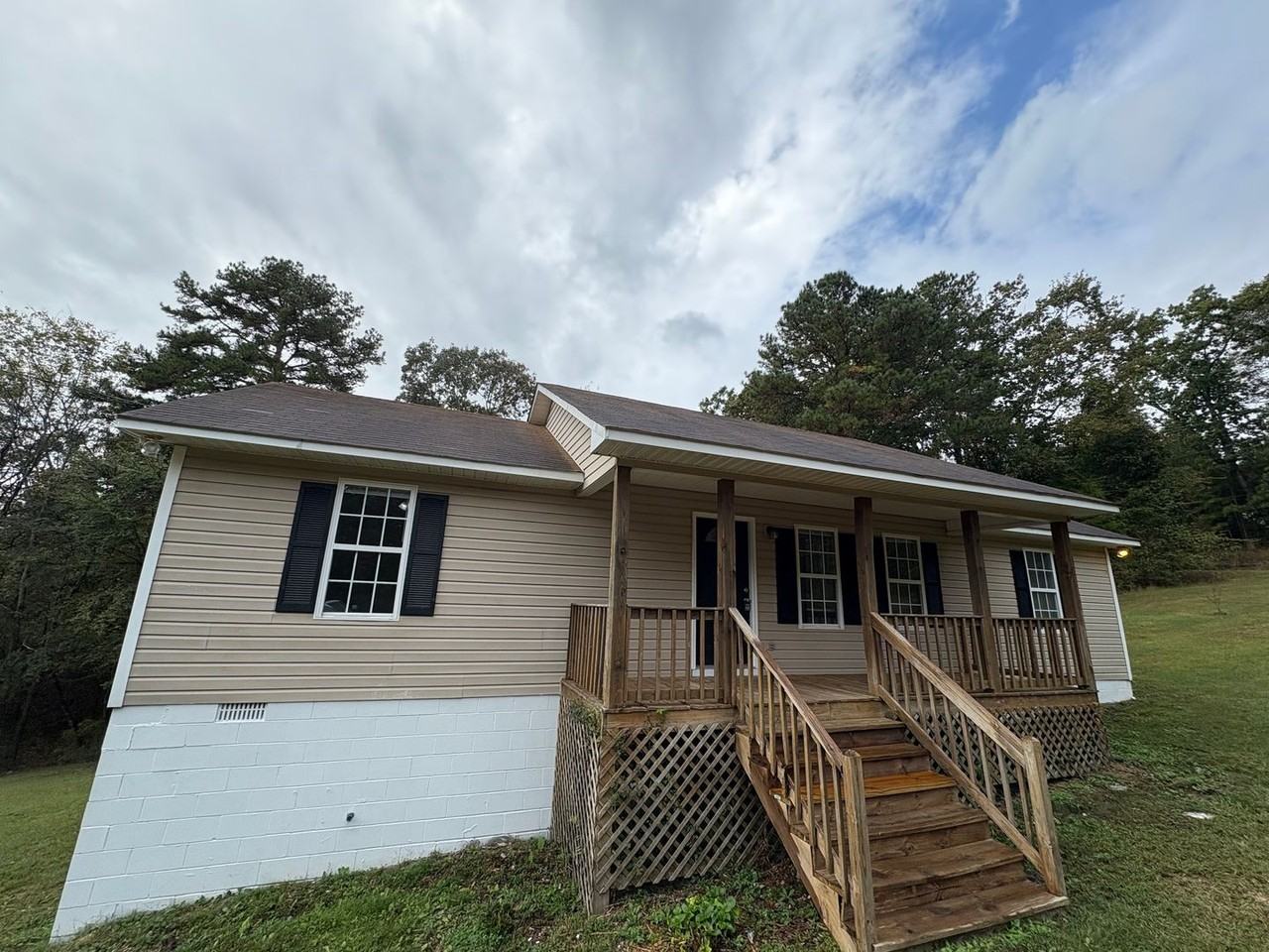 521 Dogwood Dr - Photo 2 of 21