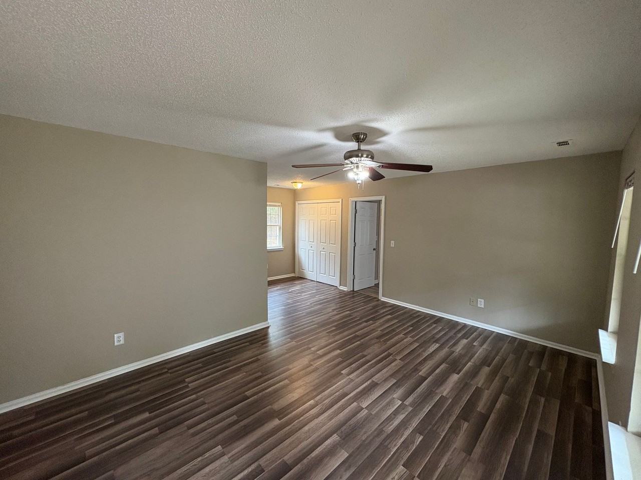 521 Dogwood Dr - Photo 7 of 21