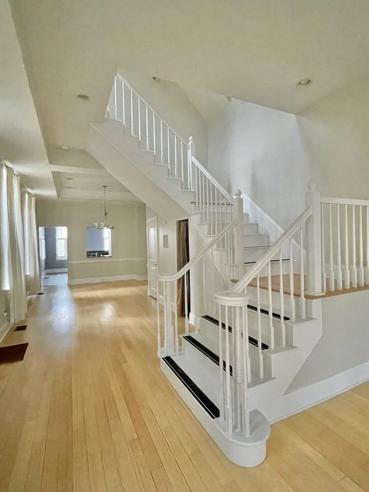 208 Oak St #NA - Photo 5 of 34