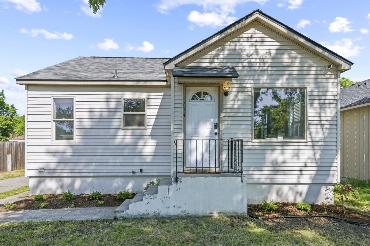 1734 N Stone St #NA - Photo 3 of 22