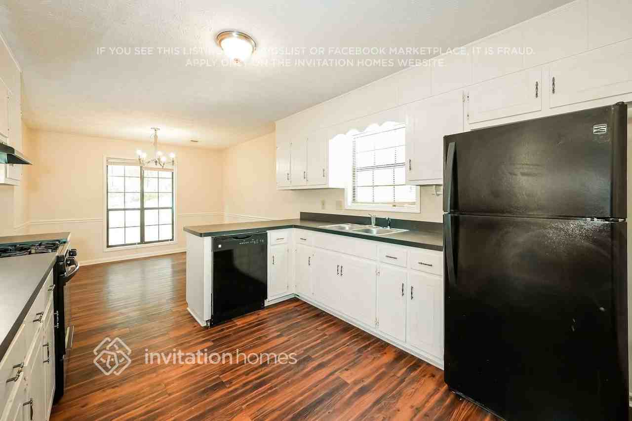 3074 Wildflower Ln - Photo 6 of 17