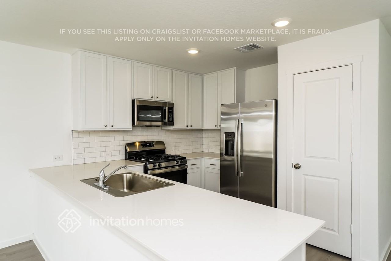 1603 Hummock Steep - Photo 7 of 18