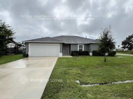 featured image of 902 Se Albatross Ave
