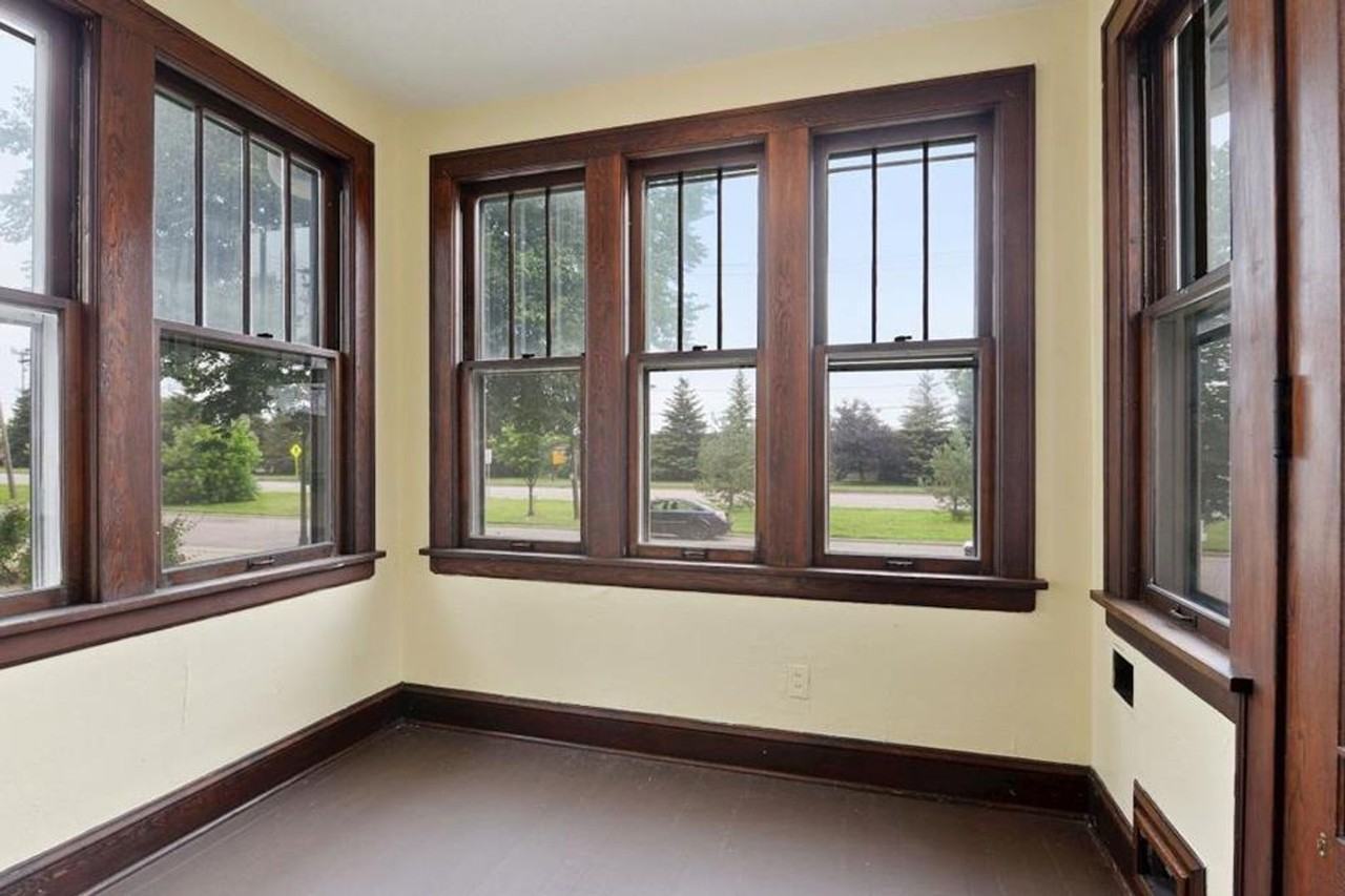 1284 Taylor Ave W - Photo 3 of 18