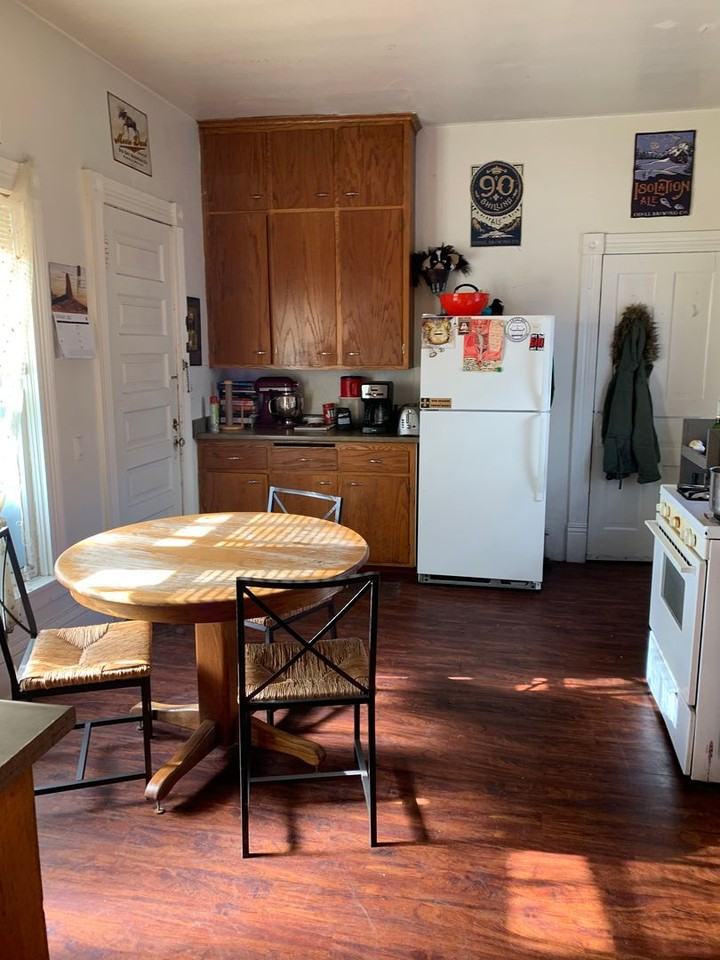 1025-12 - Photo 3 of 10